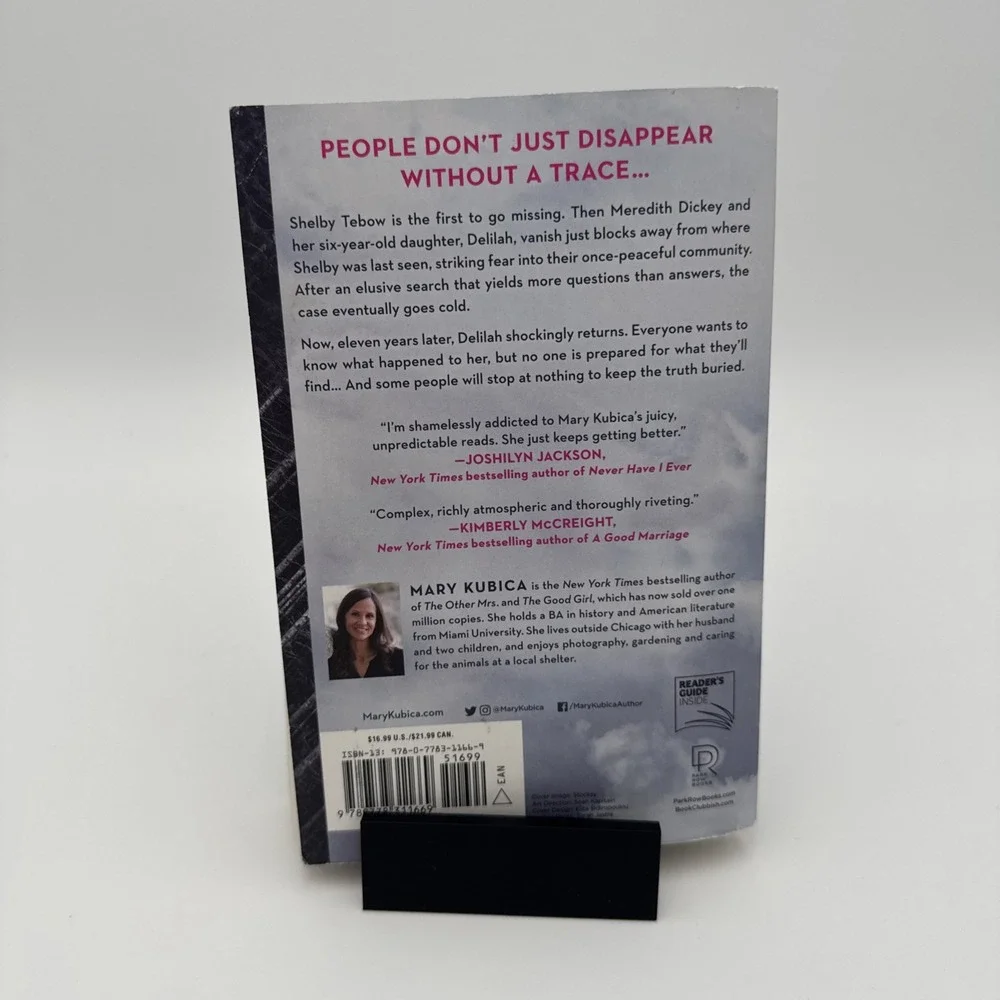 Local Woman Missing : A Novel by Mary Kubica‎ (2021, Trade Paperback)
